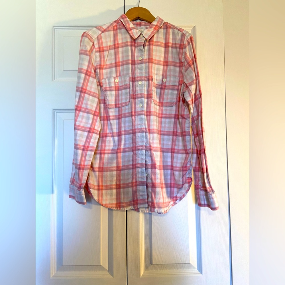 Levi’s Plaid Pink Boyfriend Fit - Size Small , Very Good Condition